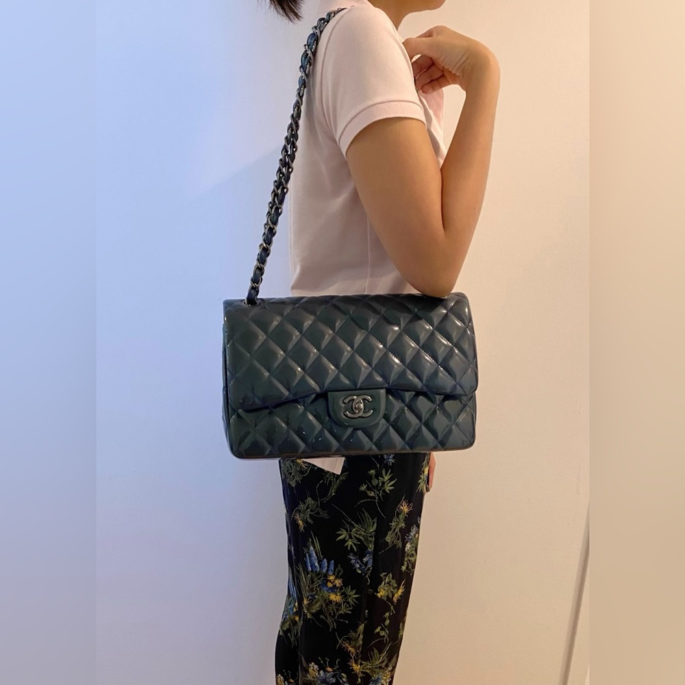 Classic Chanel Double Flap - Picture 8 of 8